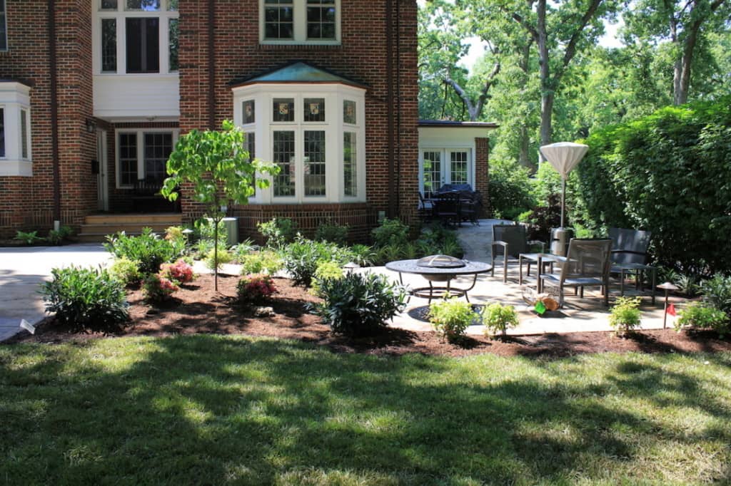 Pretty Home Landscaping